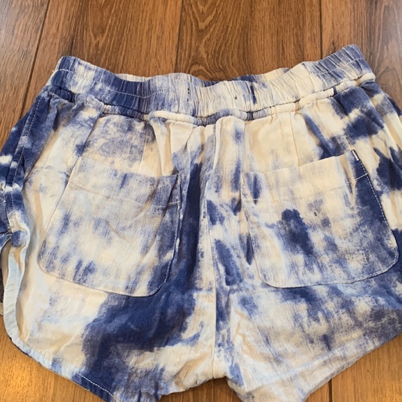 Rewash Tie Die Drawstring Stretch Waist Light Weight Shorts - Picture 5 of 6